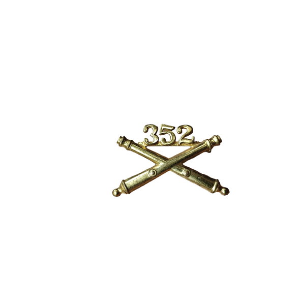 WWII US Collar Pin 352nd Artillery Regiment