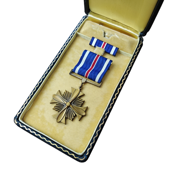 WWII US Distinguished Flying Cross Medal With Box