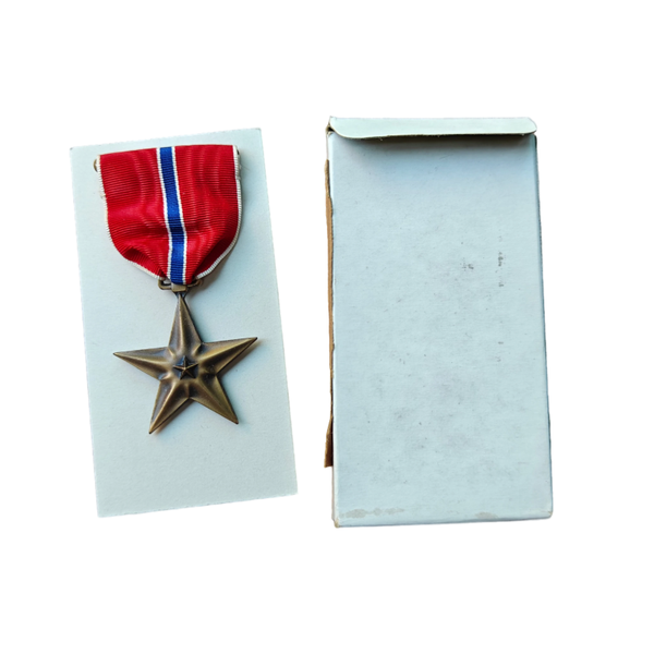 WWII US Bronze Star Medal In Box