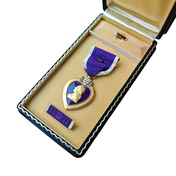 WWII US Purple Heart Medal With Oakleaf and Box