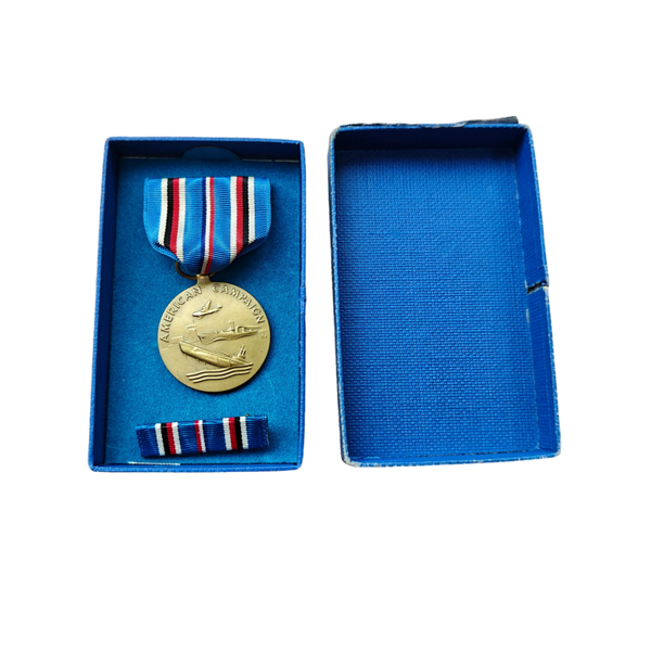 WWII US American Campaign Medal In Box