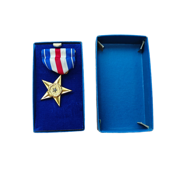 WWII US Silver Star Medal In Box