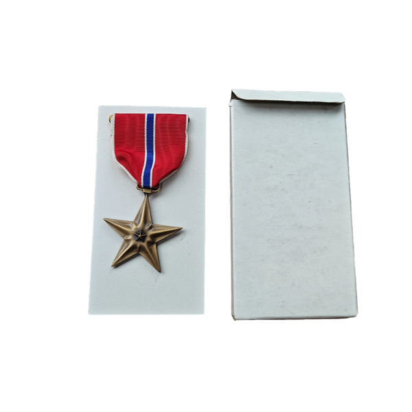 WWII US Bronze Star Medal In Box