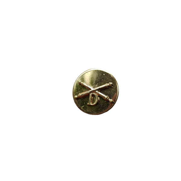 WWII US Collar Disc Artillery D Screwback