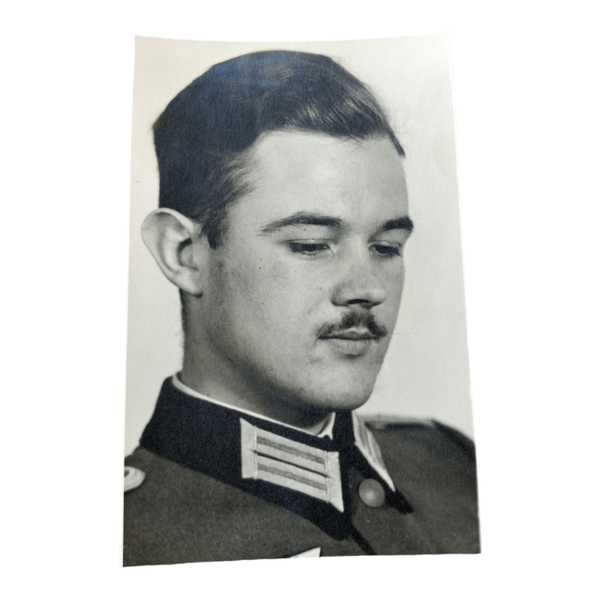 WWII German Portrait Photograph Leutnant