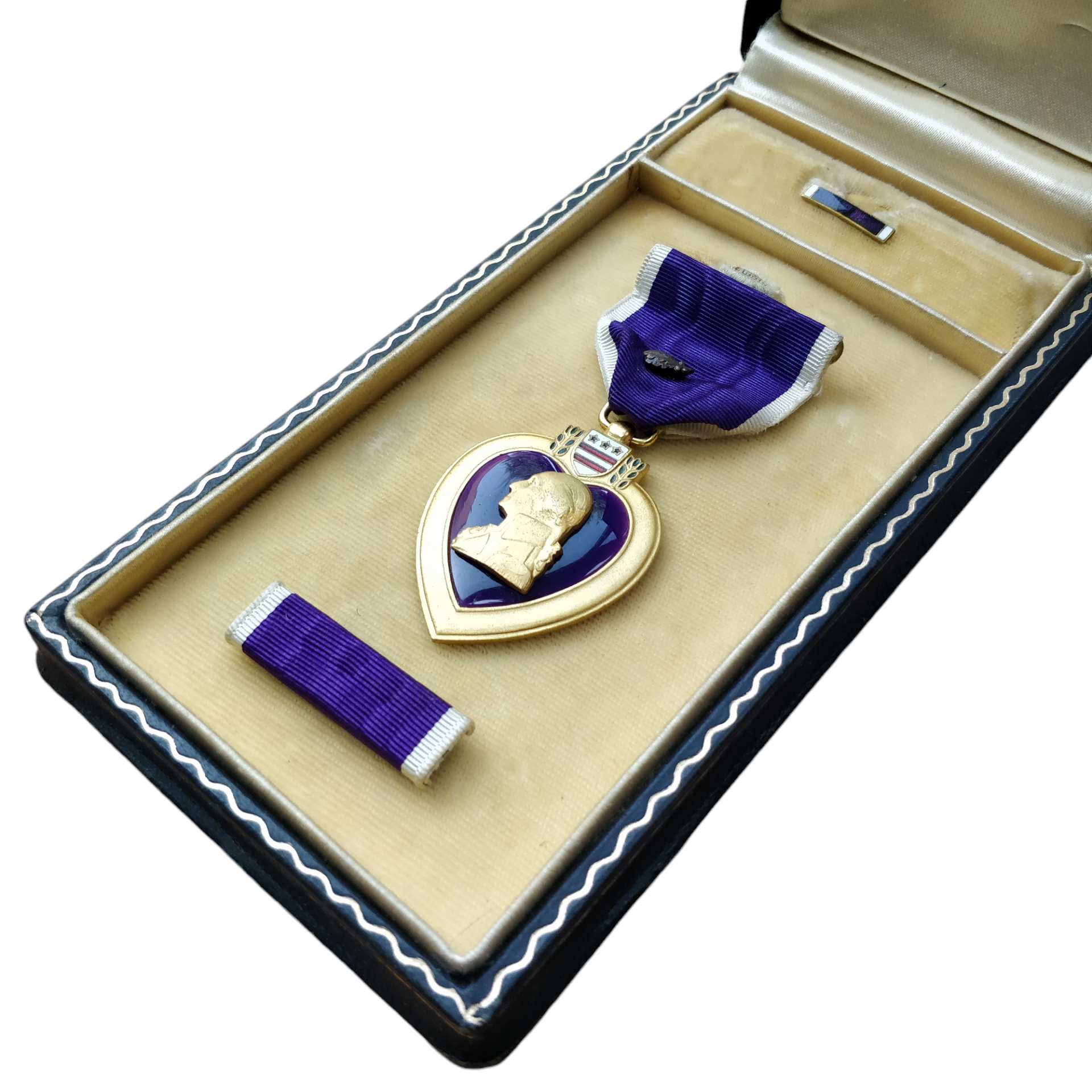 WWII US Purple Heart Medal With Oakleaf and Box