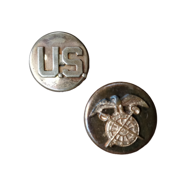 WWII US Collar Disc Set Quartermaster Corps