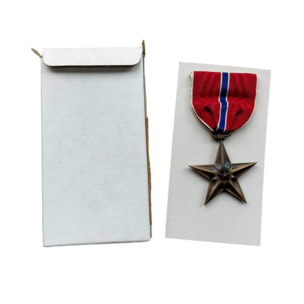 WWII US Bronze Star Medal In Box