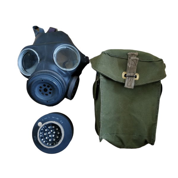 WWII British Gasmask Set