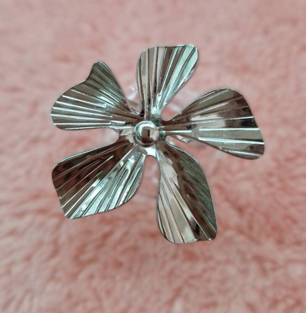 BAGUE FEUILLE EN ARGENT