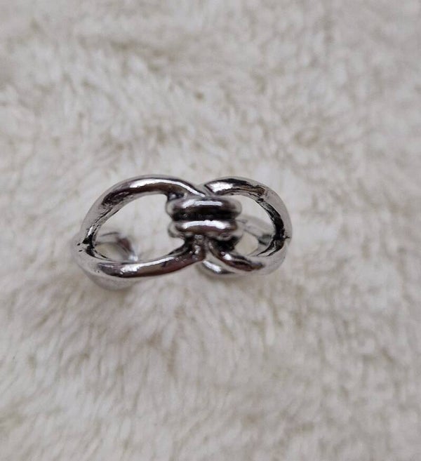 BAGUE ENLACEE EN ARGENT