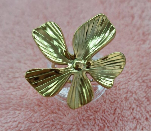 BAGUE FLEUR EN OR
