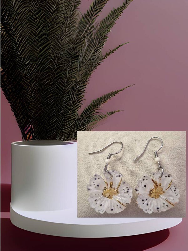B.OREILLE FLEUR RESINE BLANC ARGENT