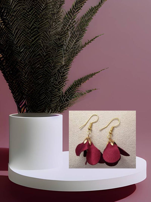 B.OREILLE FLEUR TISSU ROUGE OR