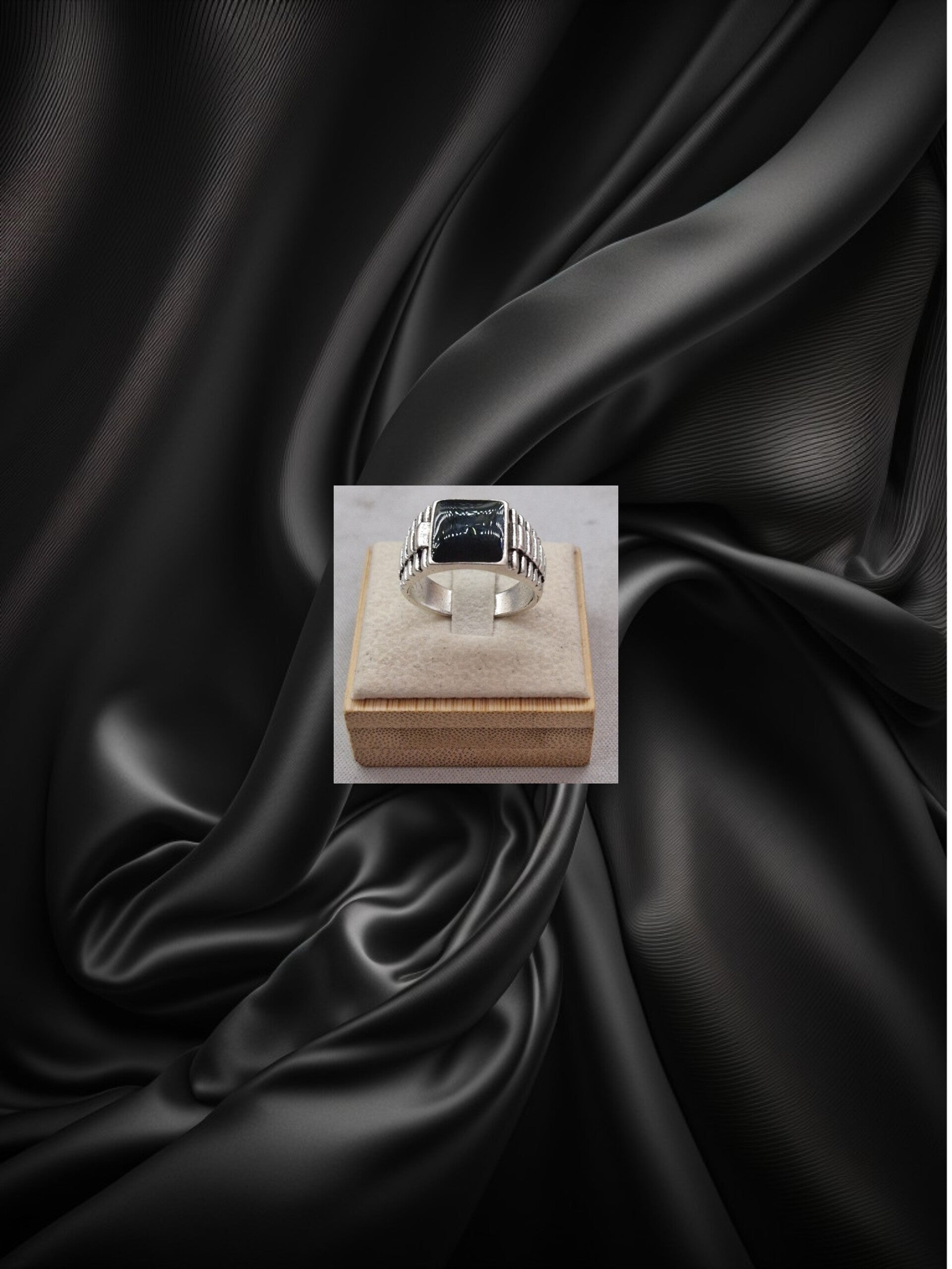CHEVALIERE NACRE CARRE NOIR ARGENT