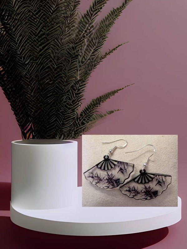 B.OREILLE EVENTAILLE RESINE NOIR ARGENT