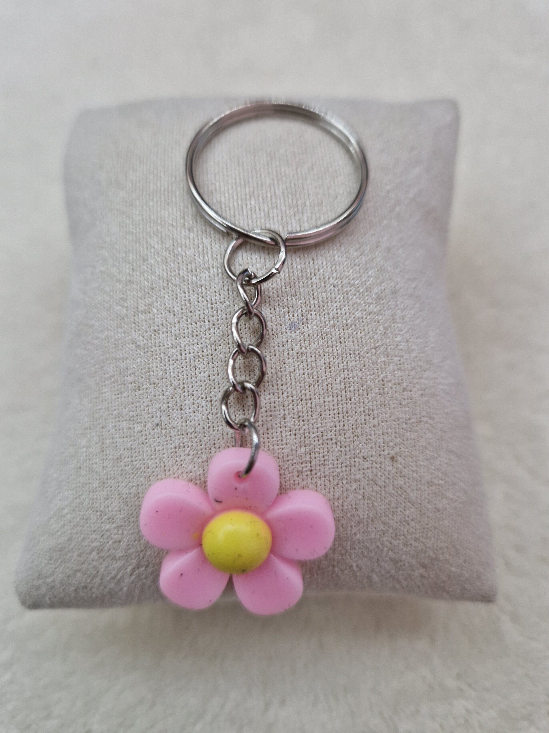 PORTE-CLE FLEUR ROSE CLAIRE
