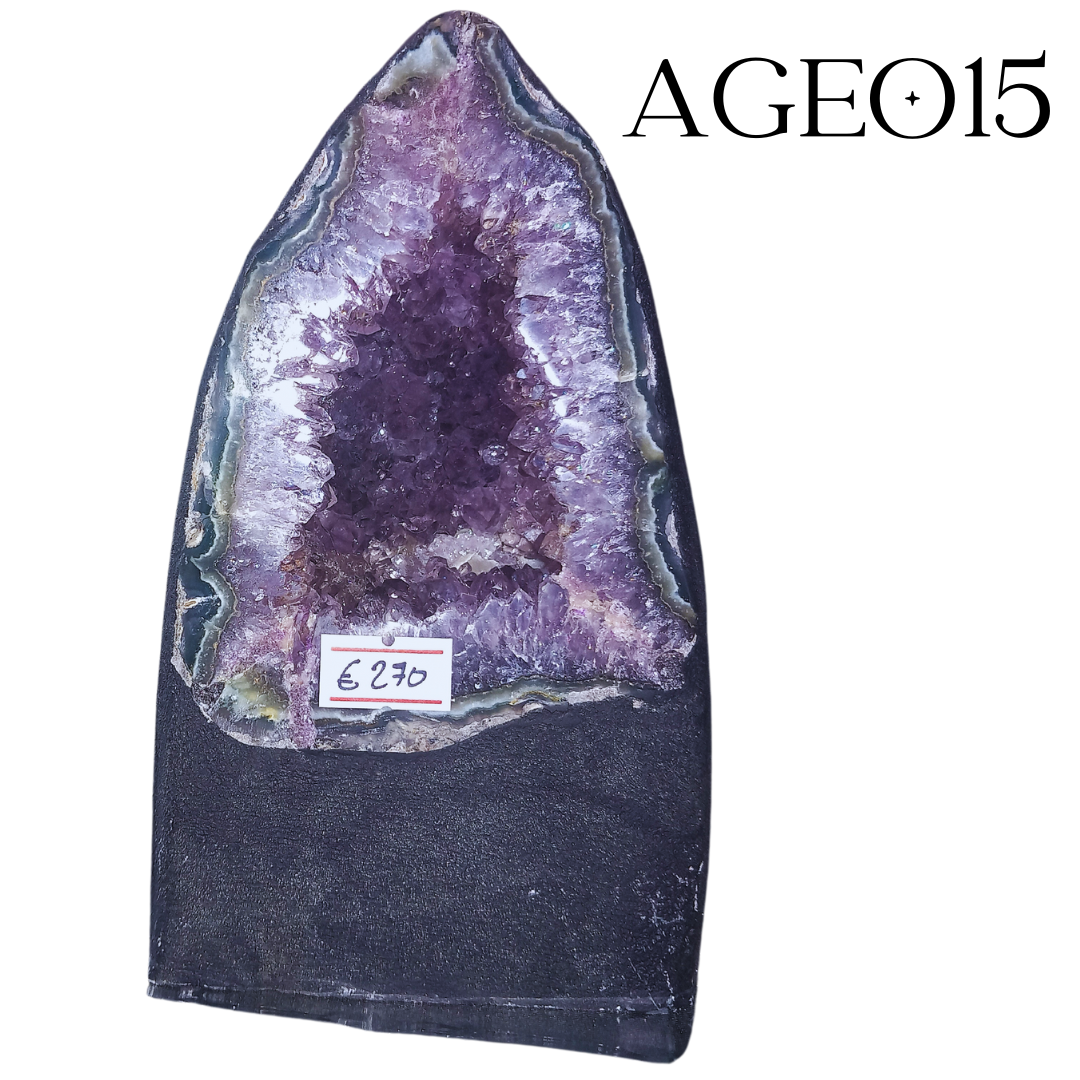AGEO15 Amethist Geode