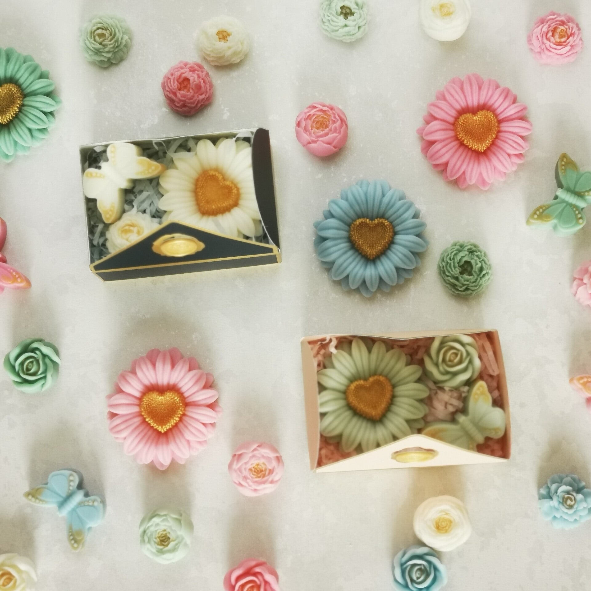 Fondants solides parfumés 1 paquerette cœur, 1 petit papillon et 1 petite fleur