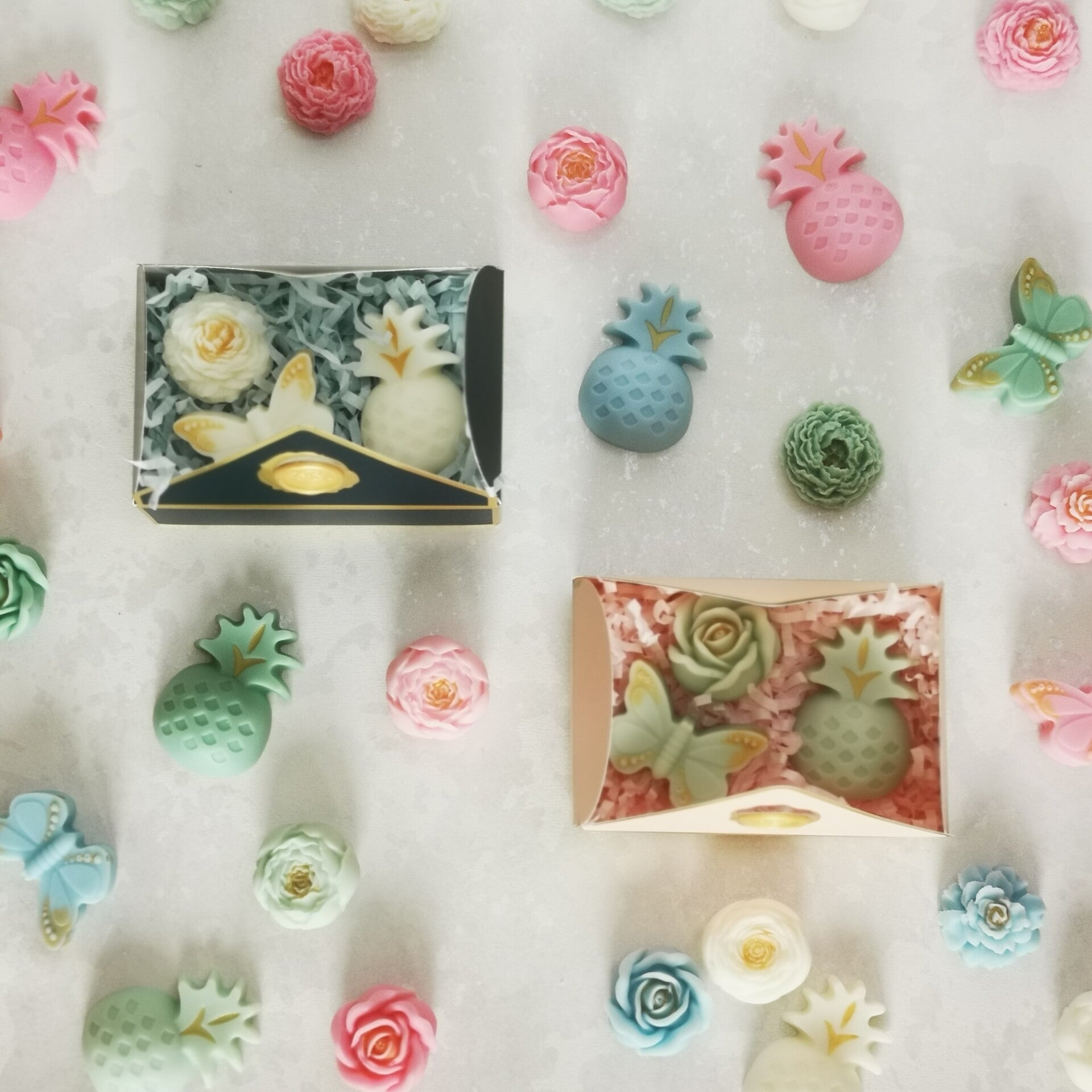 Fondants solides parfumés 1 petit ananas, 1 petit papillon et 1 petite fleur