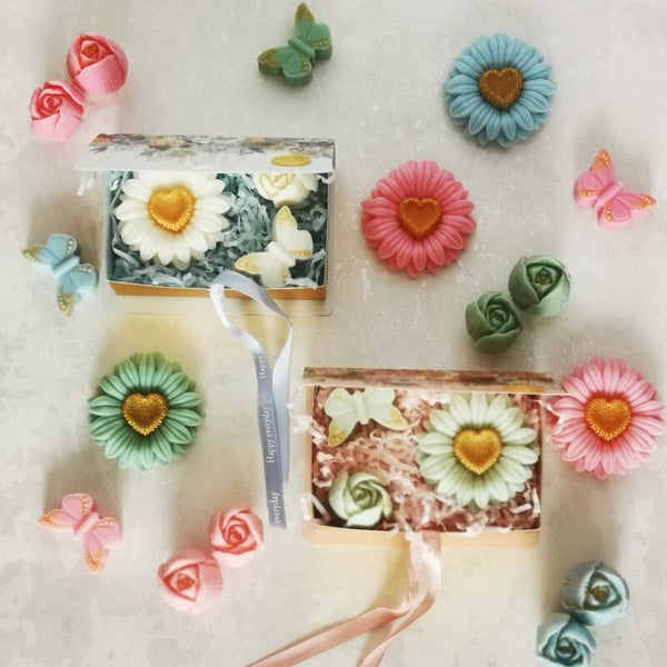Fondants solides parfumés 1 paquerette cœur, 1 tulipe courte et 1 petit papillon