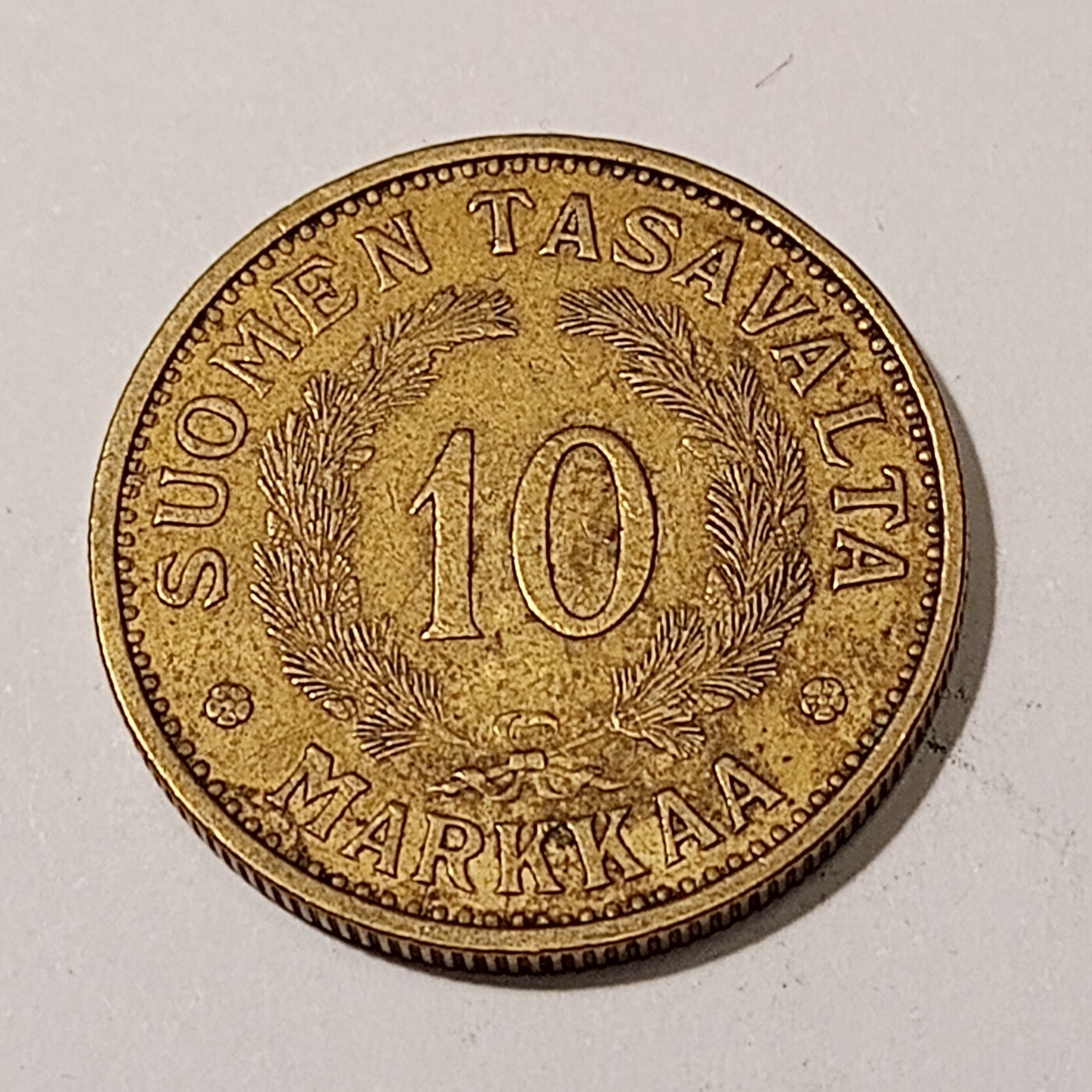 FINLAND* Republic * 10 markkaa *  1937  * Aluminium bronze * Cond. 1+ *
