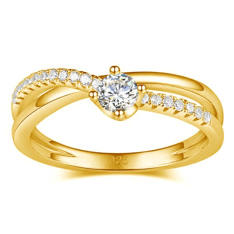 gold plated zilveren verlovingsring met grote ovale witte zirkonia (7mm) en kleinere zirkonia's, met klein