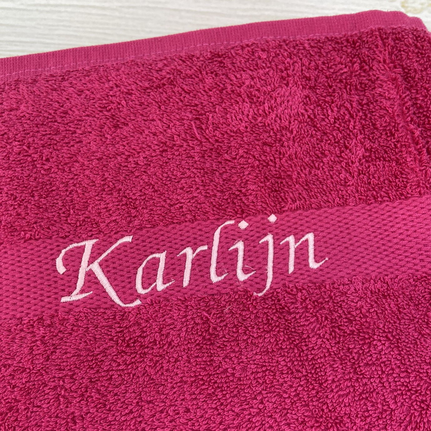 Gastendoekje geborduurd met naam