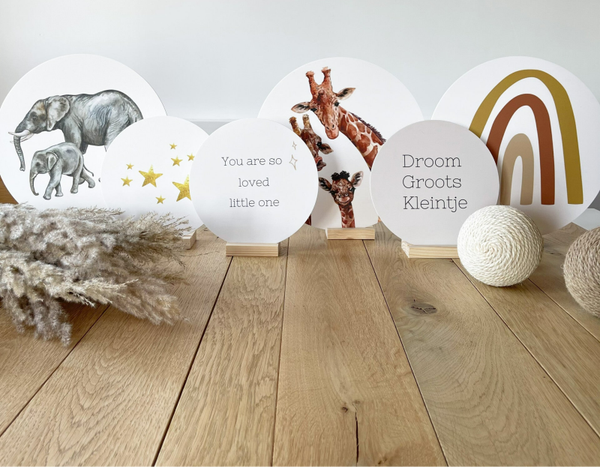 Muurcirkel You are so loved little one