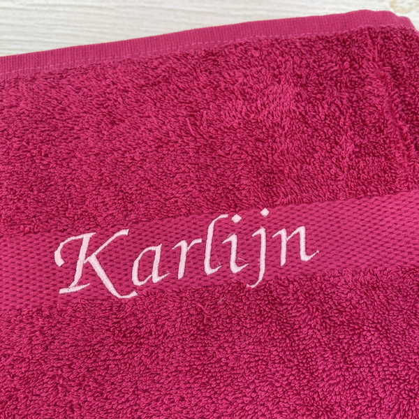 Gastendoekje geborduurd met naam