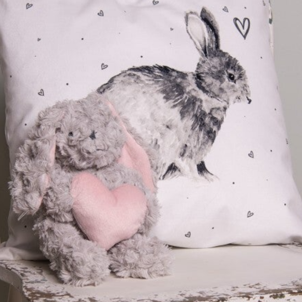 Knuffel konijn met roze hartje.Clayre & Eef