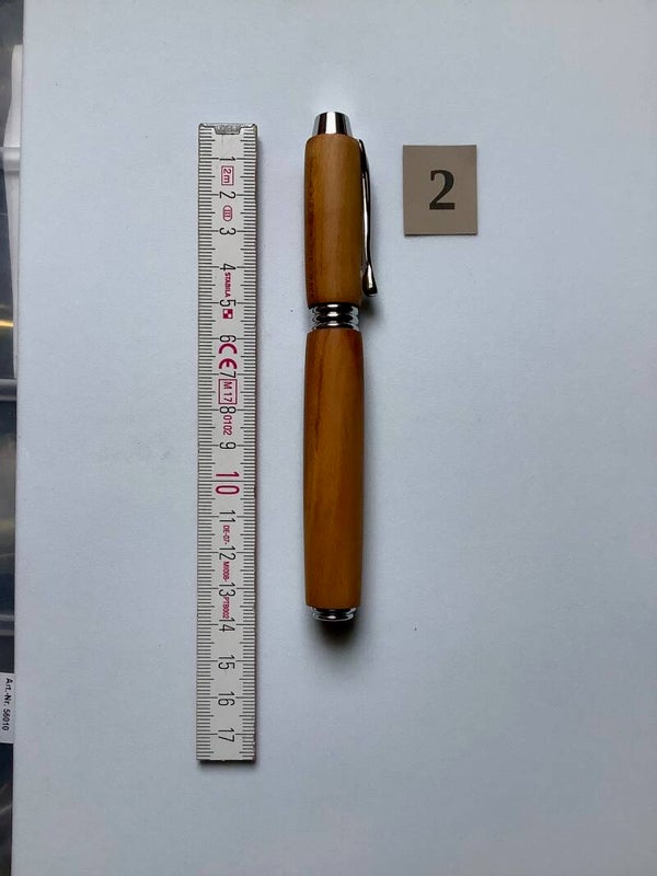 NR  2  Rollerball Stift aus Zwetschgen Holz - einzigartig