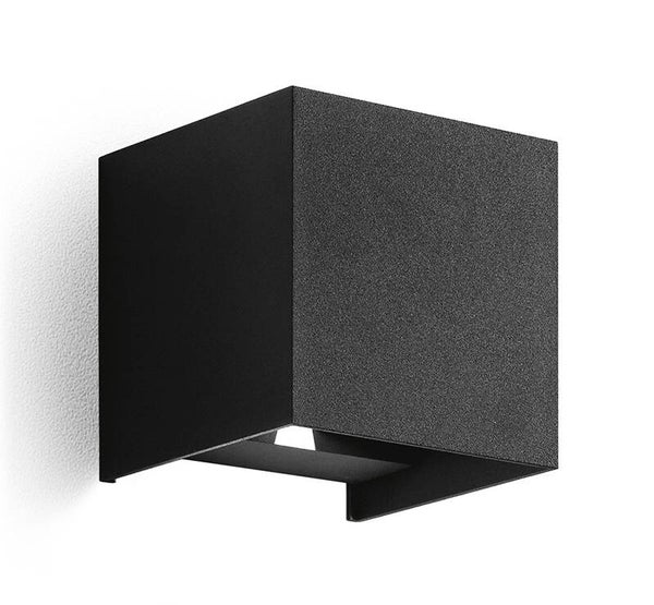 LED Buiten Wandlamp 2x5W – Verstelbare Lichtbundel (0–115°) – Up & Down –Matzwart