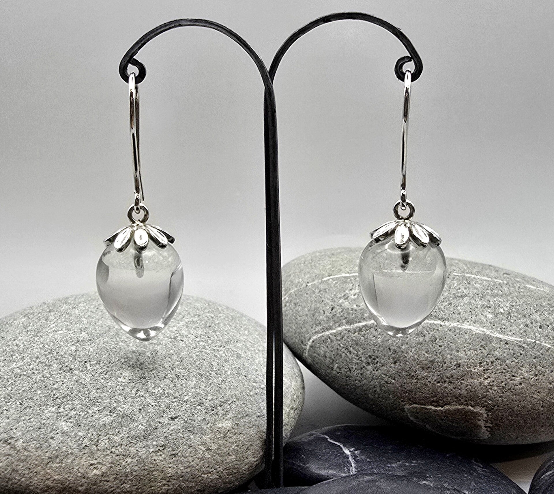 Sterling Silver Daisy Crystal Drop Earrings – Elegant Floral Sparkle