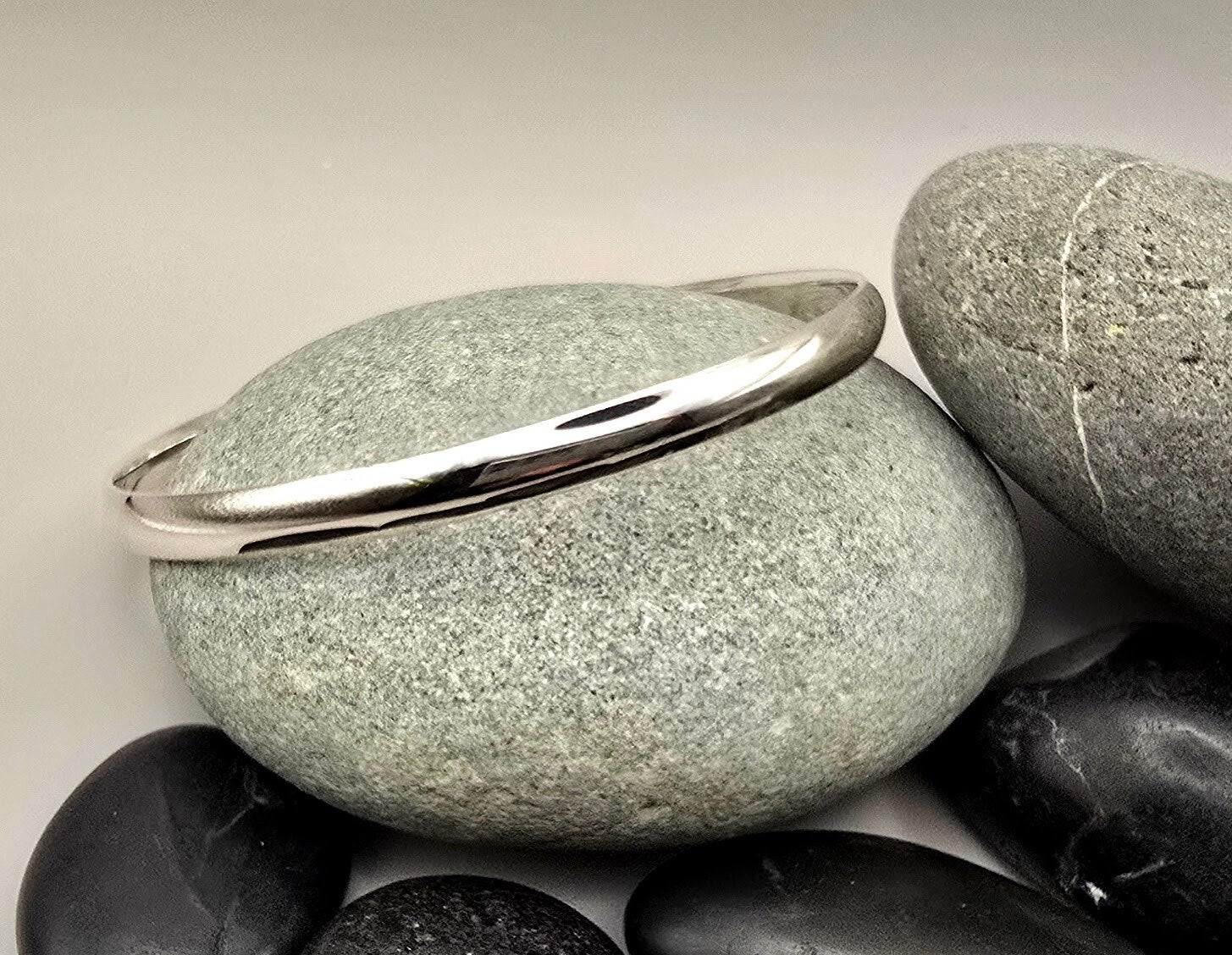 Classic Solid Silver Bangle
