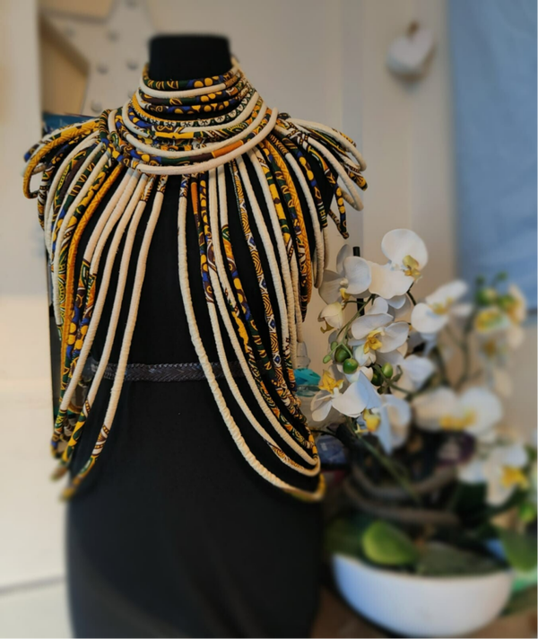 Multistrands Bib necklace