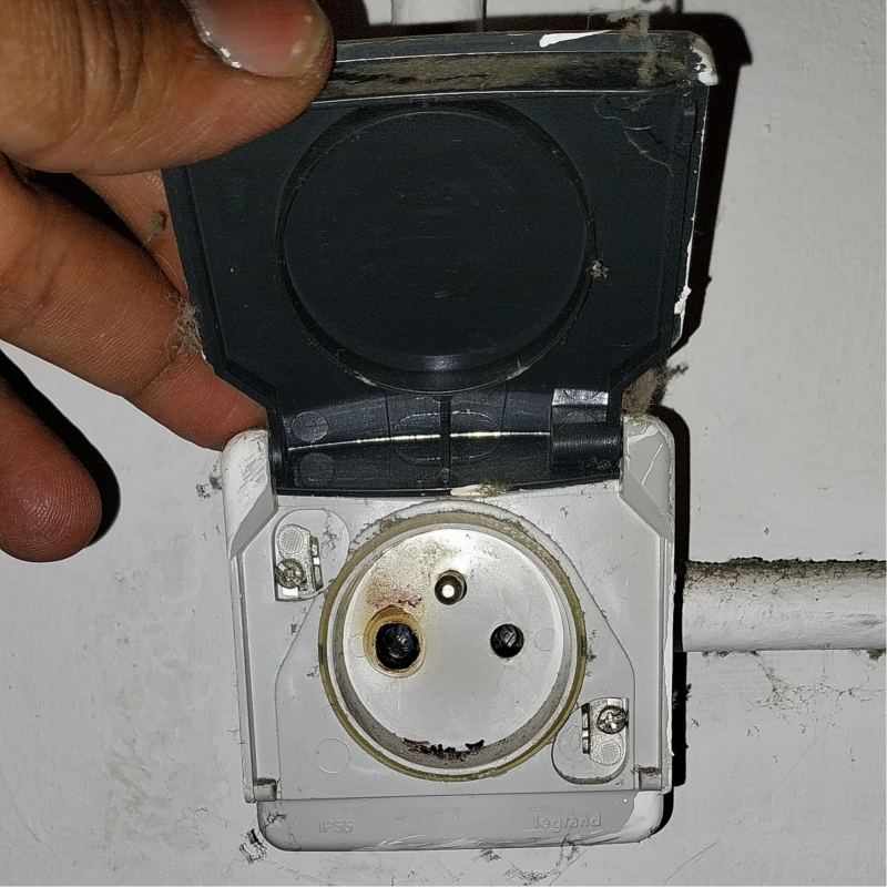 surtension prise etanche