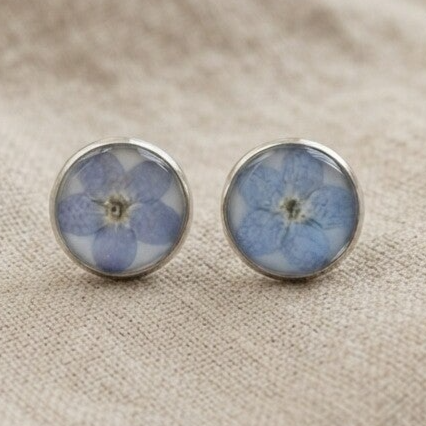 Puces d’oreilles 8mm — Pétales des fleurs véritables
