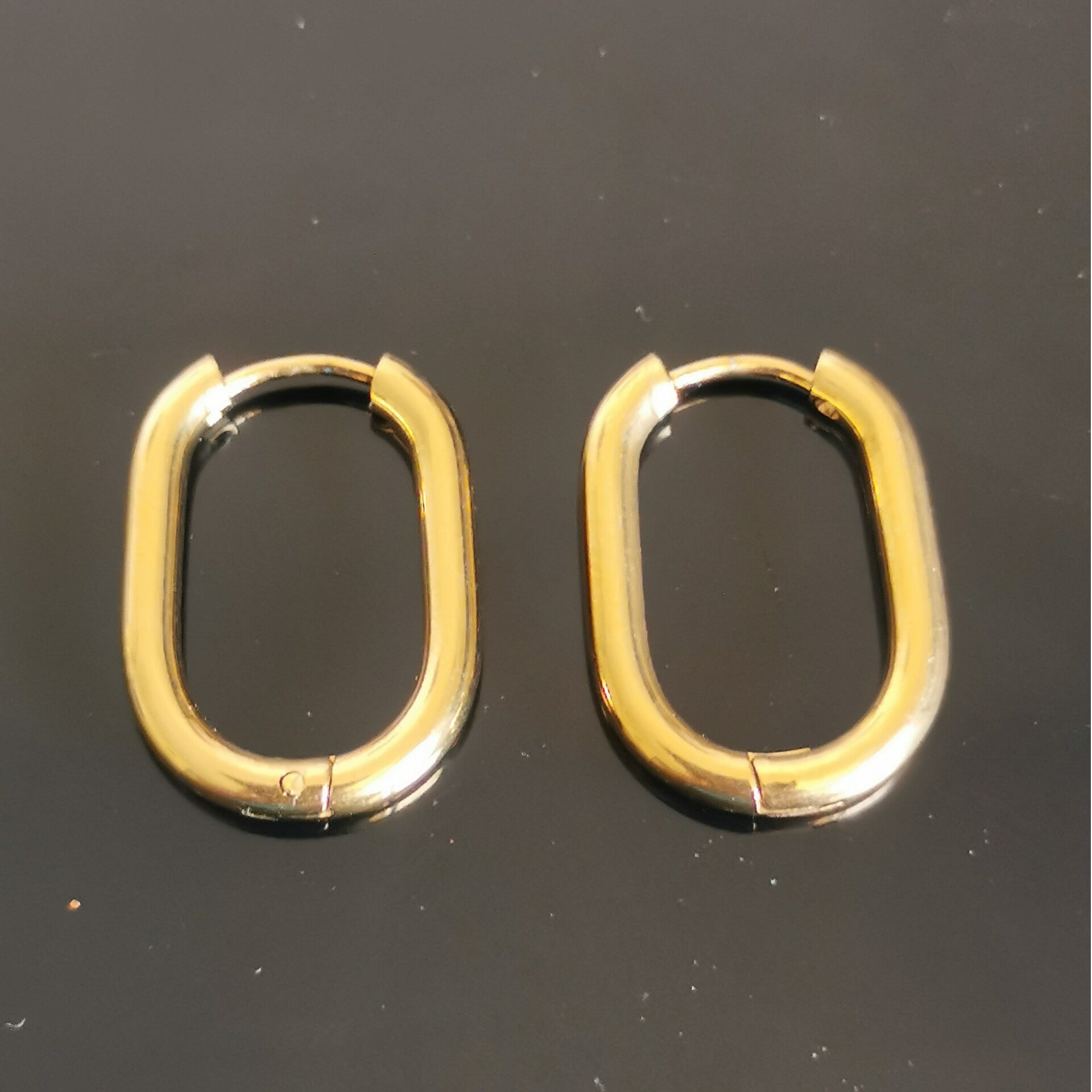Créoles ovales en acier inoxydable — 2 cm