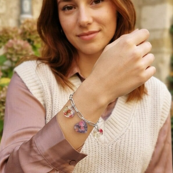Bracelet 4 charms — Véronique et fleurs haie perpétuelles véritables