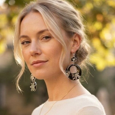 Boucles d’oreilles dépareillées Fleur de carotte sauvage — fleurs véritables