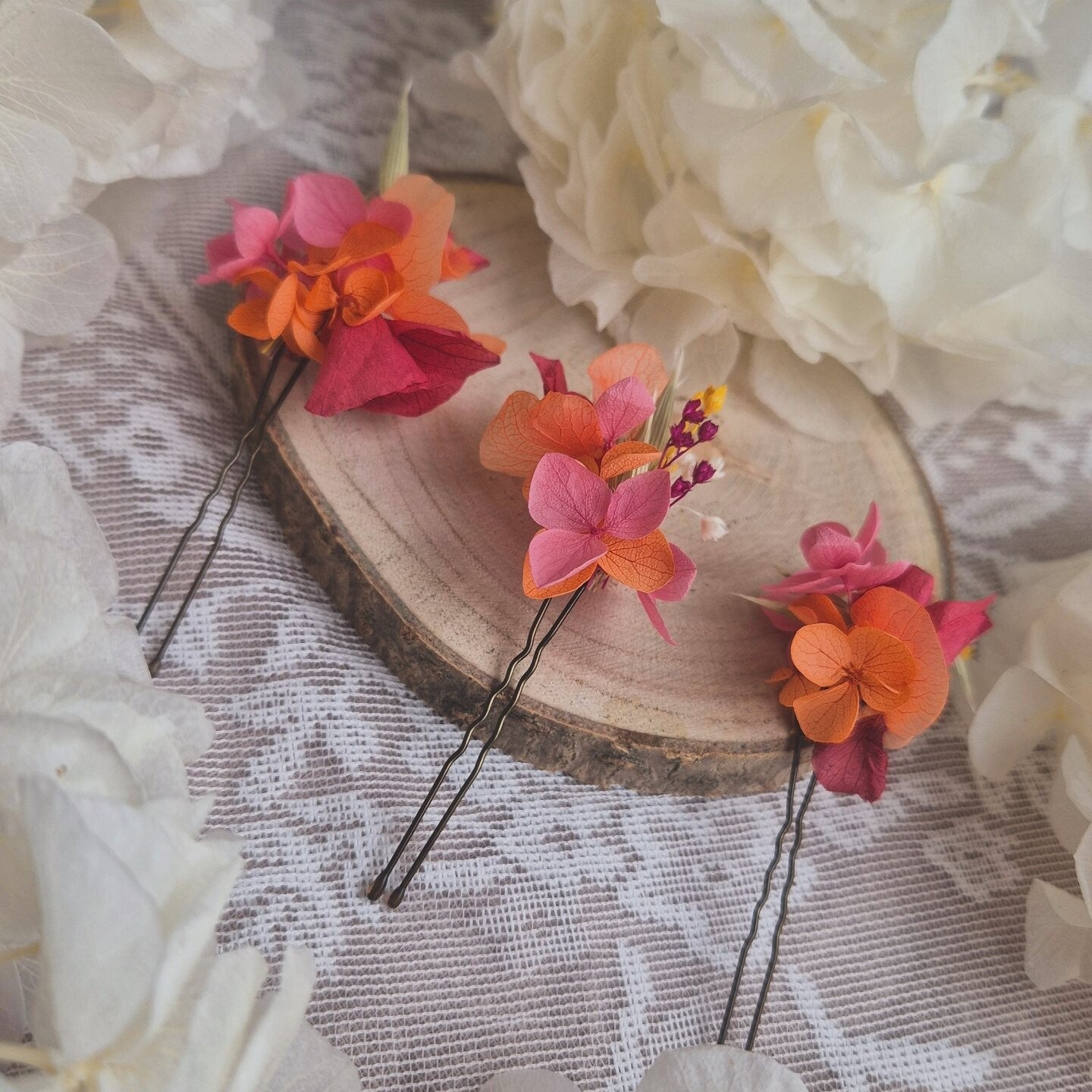 Pics à chignon colorés