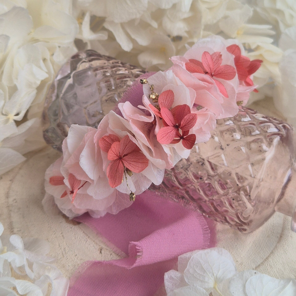 Bracelet façon couronne de fleurs rose