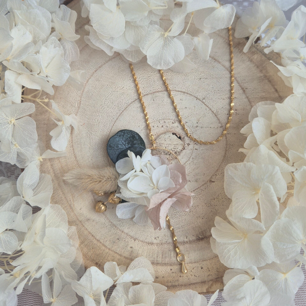 Collier de dos fleuri Jade
