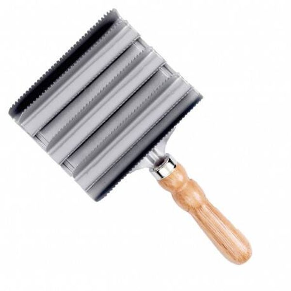 Large Metal Curry Comb