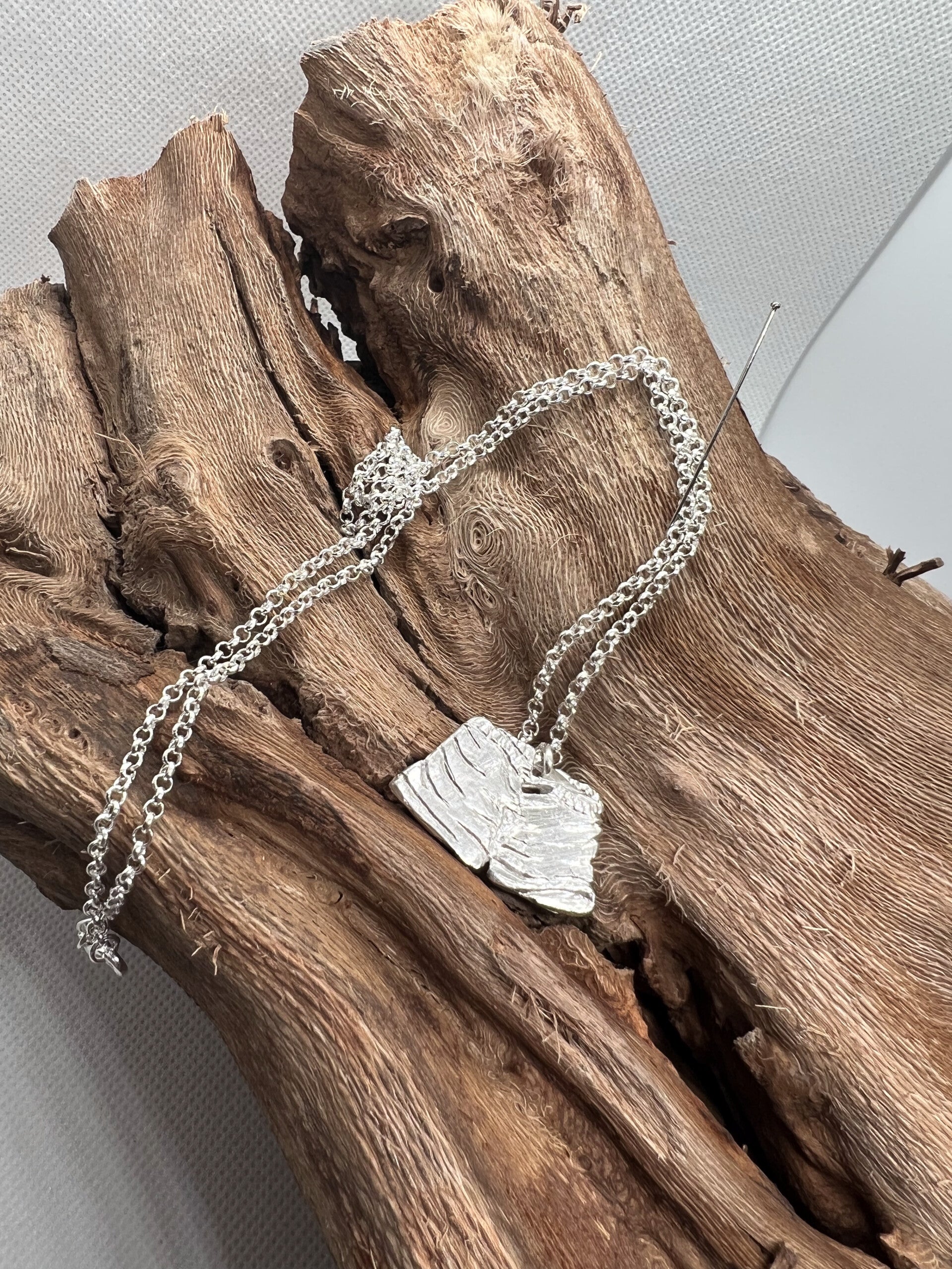 Schwingerhosen Anhänger Modell 2 mit Kette