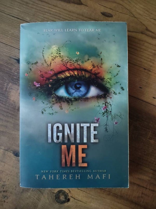 Ingnite me - T. Mafi