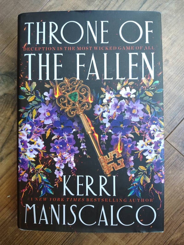 Throne of the Fallen - K. Maniscalco