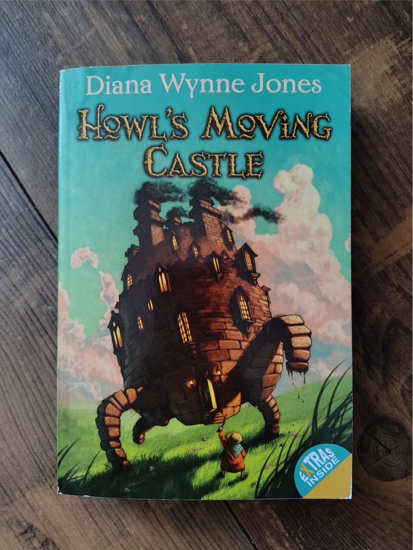 Howl's Moving Castle - D. W. Jones