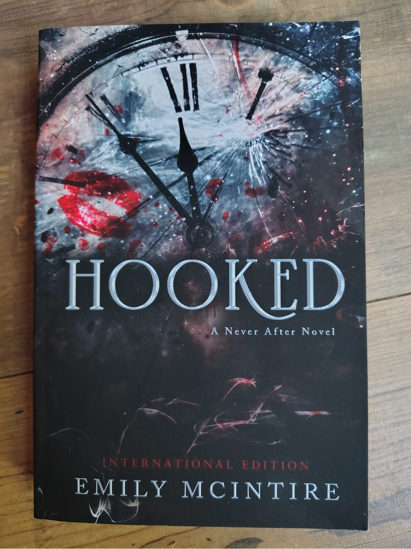 Hooked - E. McIntyre